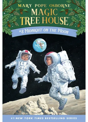 Midnight on the Moon (Magic Tree House, #8) by Mary Pope Osborne